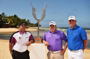 ABMO-Kiradech-Aphibarnrat,-George-Coetzee-and-Thomas-Bjorn-pose-with-the-AfrAsia-Bank-Mauritius-Open-trophy