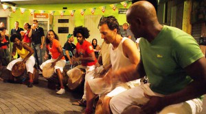 KimBoje_Reunion_3_-Kreolere-spiller-sega