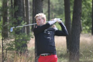 Hold-EM_Herrer_R4_2015