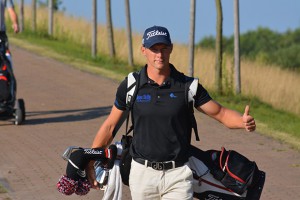 Rasmus-Hjelm-tommel-smil