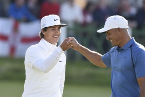 Thorbjørn Olesen og Kelly Slater.