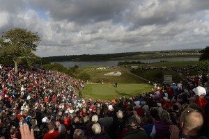 DK Caption: 20140815, Aars, Danmark: Made in Denmark Golf. 2. runde: Tilskuere ved 16. hul hylder Thomas Bjørn (DEN) Foto: Lars Møller UK Caption: 20140815, Aars, Denmark: Made in Denmark Golf.  2nd round: spectators at the 16th hole is celebrating Thomas Bjørn (DEN) Photo: Lars Moeller