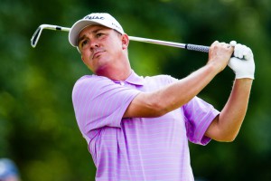 29-8-2015 PGA Tour 2015, The Barclays, Plainfield CC, Edison, NJ, USA. 27-30 Aug. Jason  Dufner of United States follows his tee shot after hitting from the 6th tee during the third round.