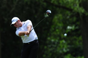 Terry Pilkadaris fører efter en flot 64'er